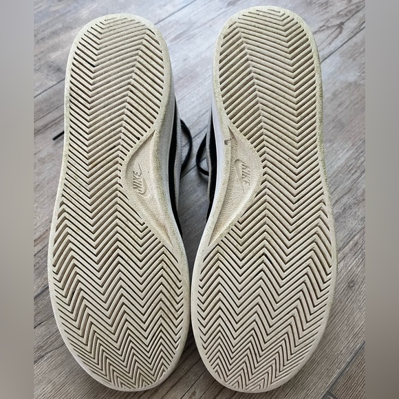 Nike Court Royale 2 Mid- Men’s Size 8 - Picture 6 of 7